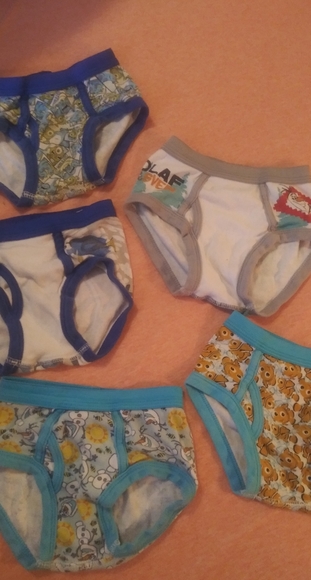 Set of 5 Disney 2t-3t boy undies - Picture 6 of 6